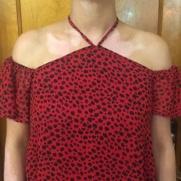 Red animal print off the shoulder dress - Picture 3 of 3